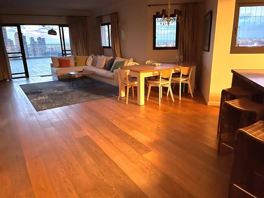 Ferienwohnung Beautiful Penthouse W/Amazing View, Prime Location Ramat Gan Exterior foto